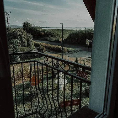 Boho Przystan Séjour chez l'habitant Łazy